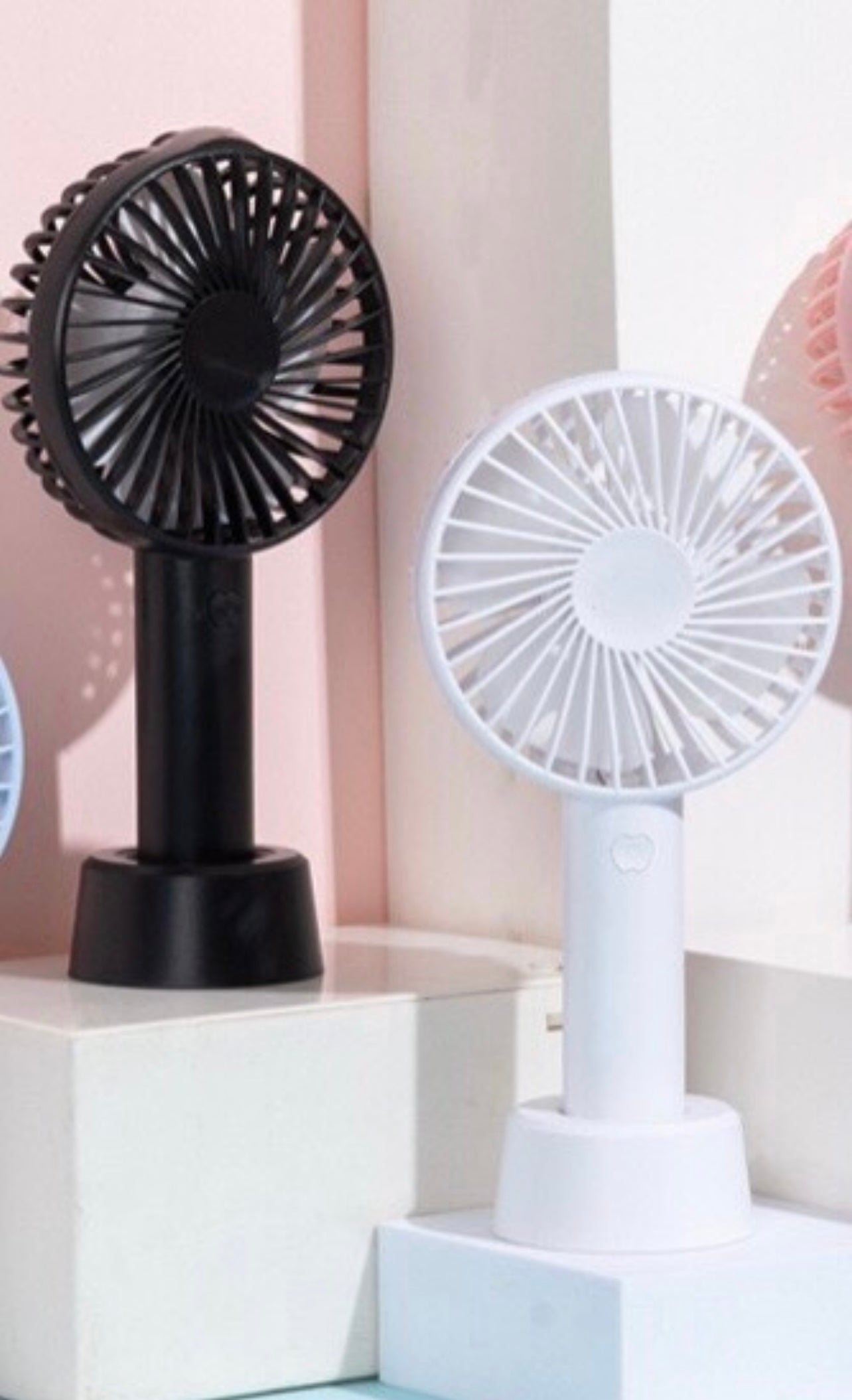 Handheld Eyelash Fan